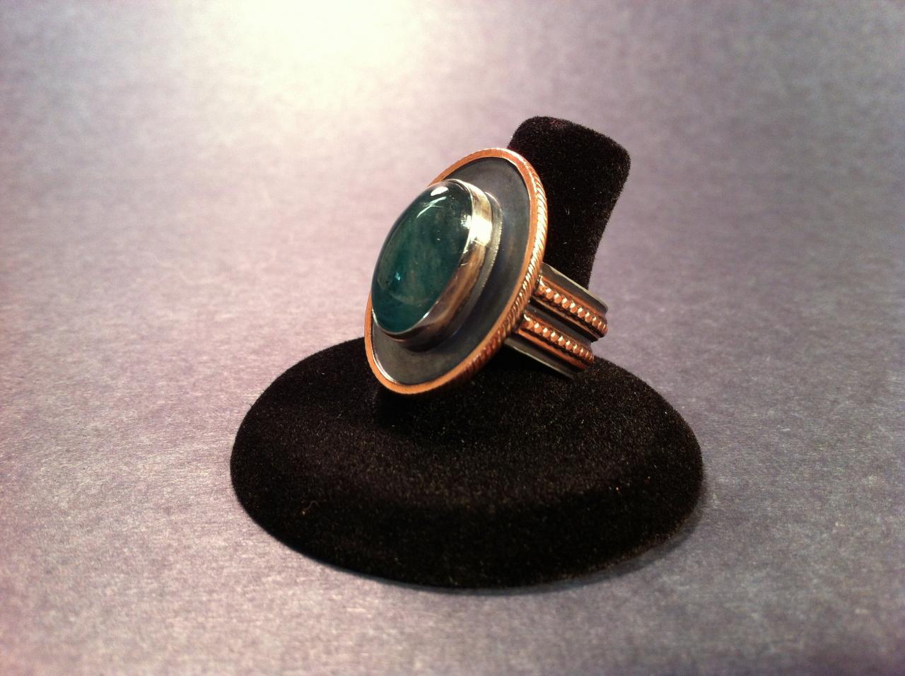 Natural 11 Carats Emerald Silver Ring